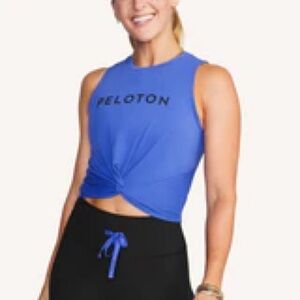 Peloton front twist crop top